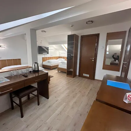 Aqua Prenociste 3* Palić