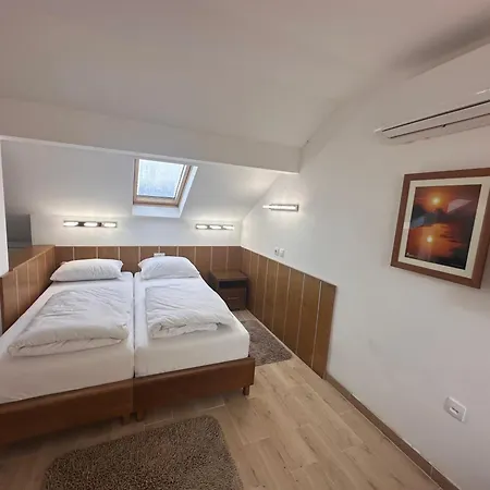 Hotel Aqua Prenociste