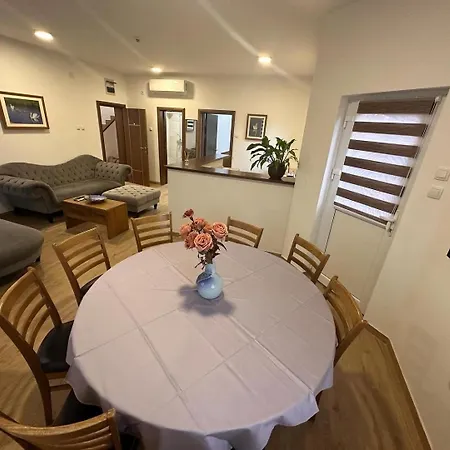 Aqua Prenociste 3* Palić