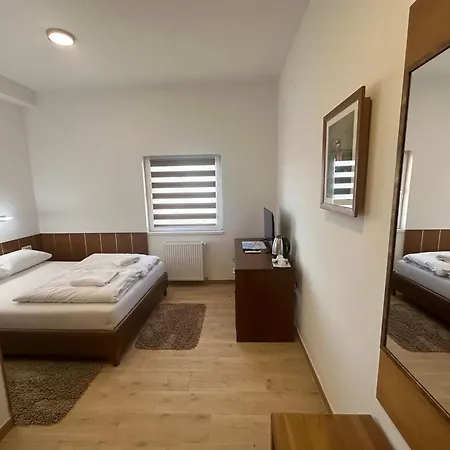 Aqua Prenociste Hotel