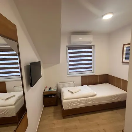 Hotel Aqua Prenociste