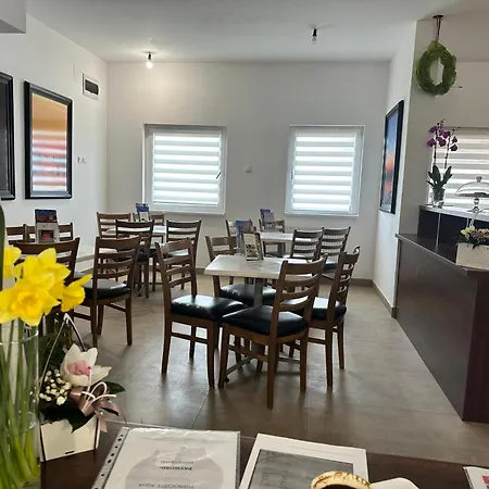 Hotel Aqua Prenociste